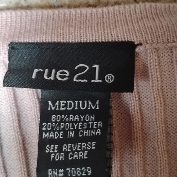 Rue 21 top NWT - Picture 4 of 6